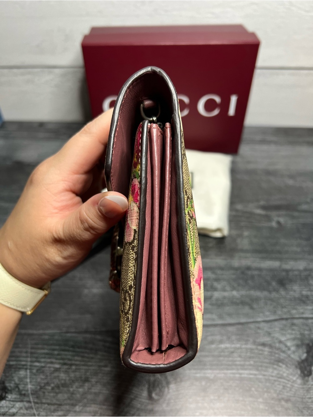 Authentic Gucci Bloom Dionysus Supreme Canvas WOC w/ box, dusty and COA - Picture 3 of 9